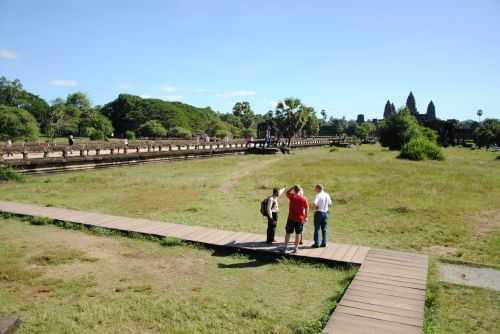 ANGKOR WAT HALF MARATHON 2013